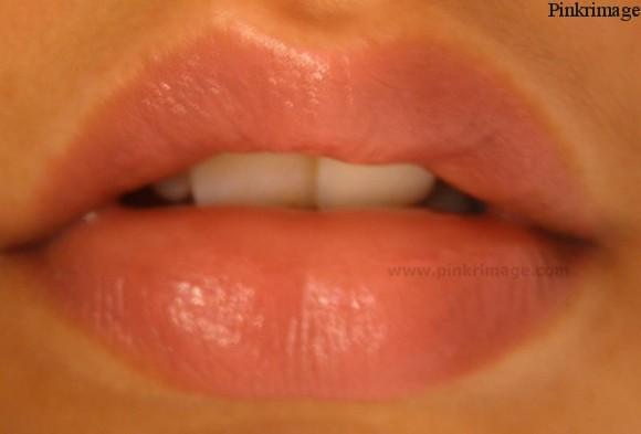 bobbi brown lipstick swatches